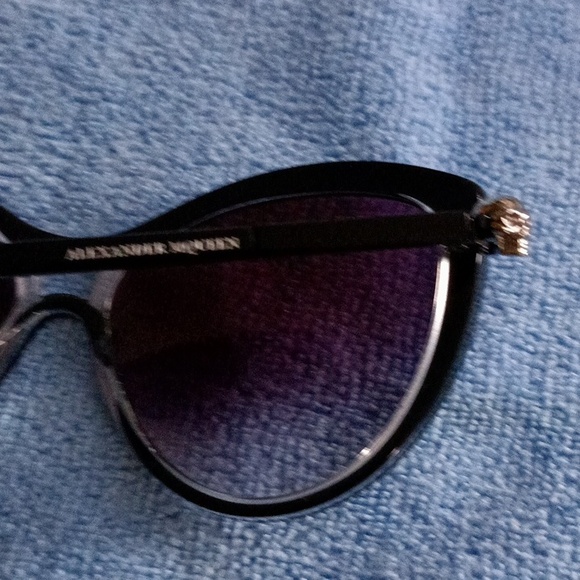Alexander McQueen Cat Eye Sunglasses Authentic LN main image 8